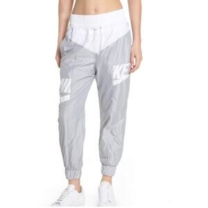 Nike Women's Sportswear Windrunner Pants Gray white M Athleisure Lightweight